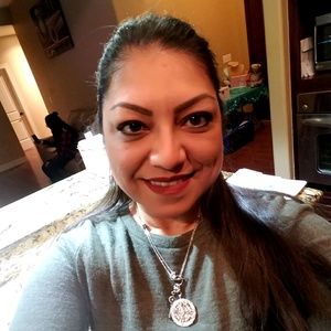 Meet your Posher, Mirta